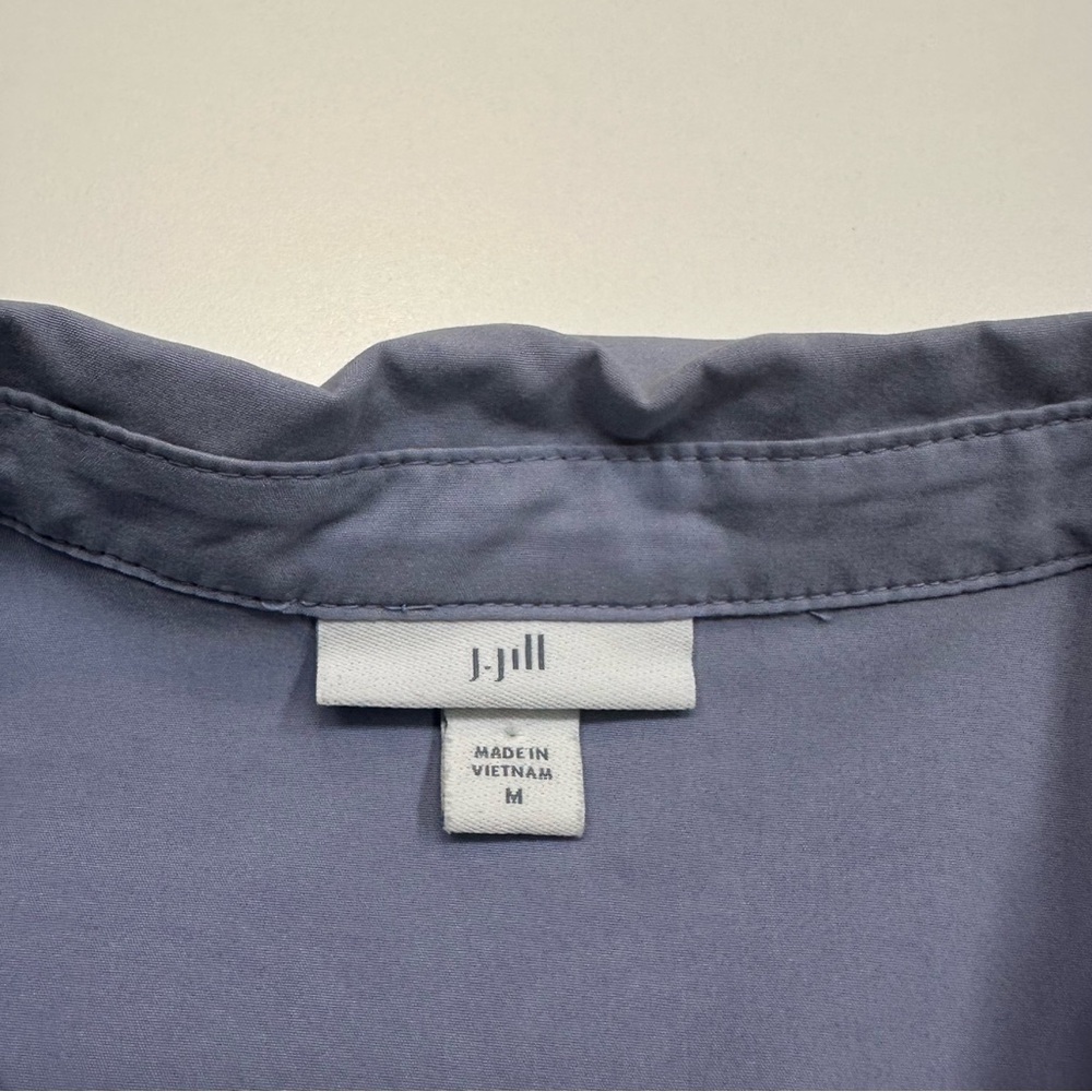 J. Jill Lavender Dual Pocket Button-Front Collared Shirt Women’s Size Medium - Picture 5 of 6